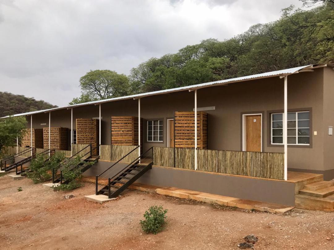 Kifaru Bush Camp Hotel Outjo Szoba fotó